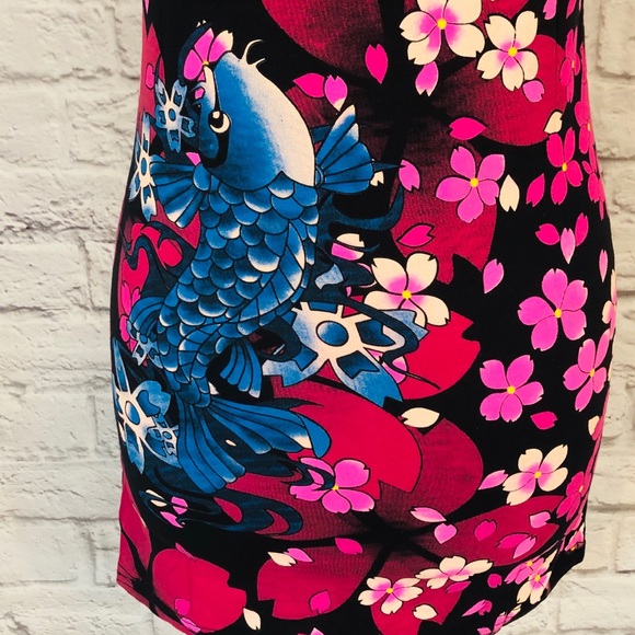 VO Jeans | Traditional Japanese Women Graphic Tee - Picture 5 of 6